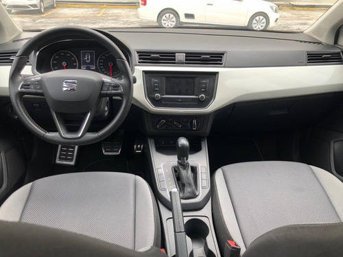 Imagen 6 de 15 de Seat Ibiza Style Automático 2018