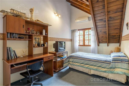 Imagen 5 de 24 de Hermoso Chalet De 6 Amb. En Belgrano