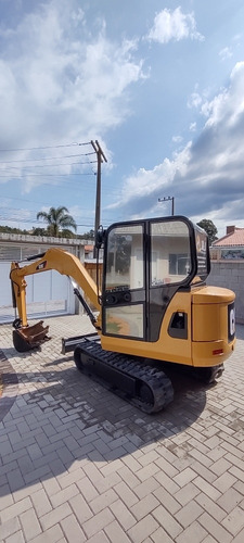 Imagem 1 de 10 de Caterpillar