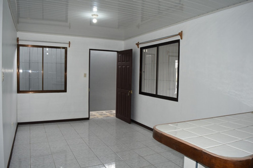 Imagen 11 de 20 de Apartamento Tipo Casita En Residencial Santa Isabel, San Pablo De Heredia. A 500 Mts Gimnasio Power Fit, Cerca De Supermercados, Trasporte Publico Y Comercio General