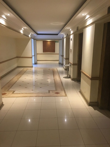Oficina Edificio Crillon Ahumada Con Agustinas
