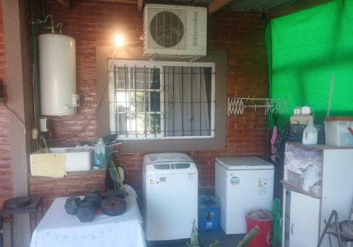 Casa 3 Ambientes Con Galeria, Piscina Y Parrilla Fronteras