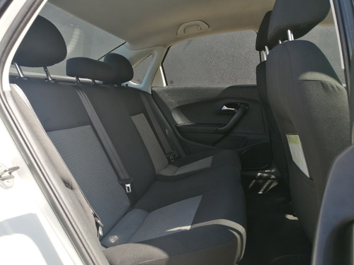 Imagen 13 de 14 de Volkswagen, Vento 2014, Active Std.