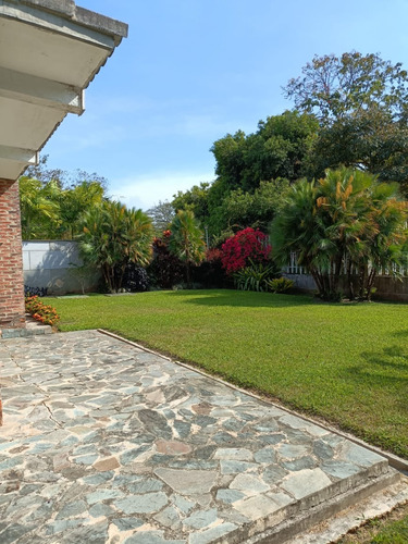 Inmobilia Group Vende Moderna Casa En Colinas De Guataparo