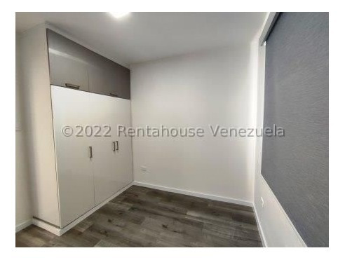 Imagen 8 de 12 de Elisa Erebrie Apartamento Los Palos Grandes 0412.019.92.69 Código: 22-27484