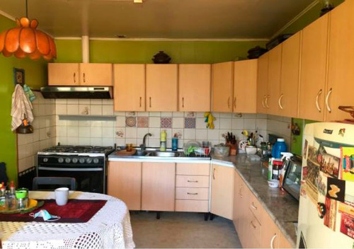 Imagen 7 de 14 de Estupenda Casa En Dos Pisos, Muy Amplia Cómoda Y Luminosa