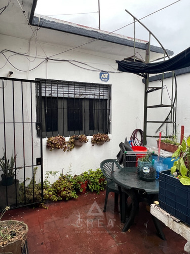 Venta Casa Propiedad Horizontal 1 Dormitorio Ideal Inversión De Renta, Excelente Ubicación A Metros De Avenidas