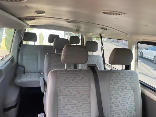 Volkswagen Transporter 2.0 10pas Aa Mt