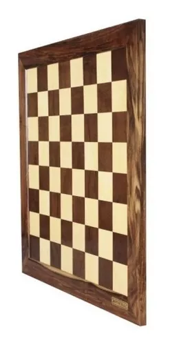 Jogo de Xadrez Tabuleiro em Madeira Casas 5x5cm + Peças, Total Luxo -  TOTAL LUXO