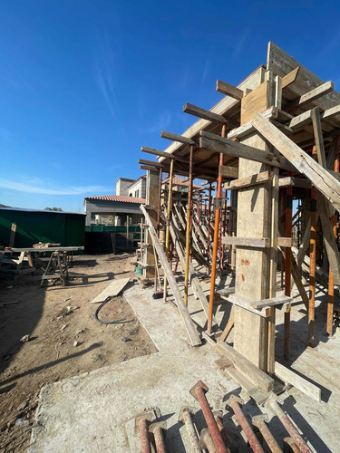 Imagen 7 de 11 de Venta- Casa A Estrenar Y En Construcción En El Rebenque !