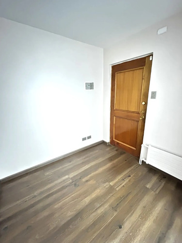 Oficina De Tres Ambientes En Edificio Ohiggins