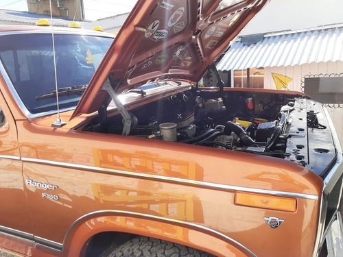 Ford F150 Lariat 4x4, V8 351 Inyección.