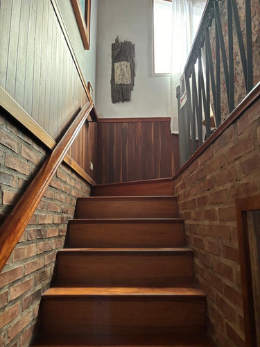 Casa Siete Ambientes Con Local Comercial Independiente