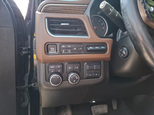 Chevrolet Suburban 6.2 V8 High Country At