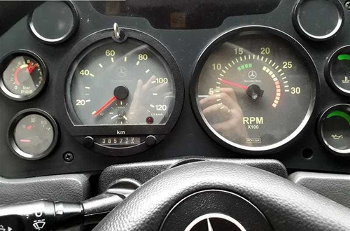 Mercedes Benz 1620