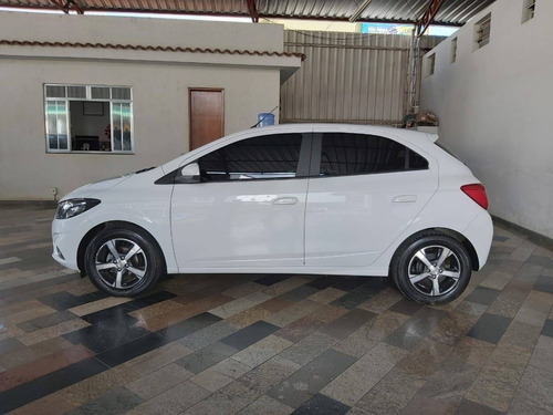 Imagem 14 de 15 de Chevrolet Onix 1.4 Mpfi Ltz 8v Flex 4p Manual