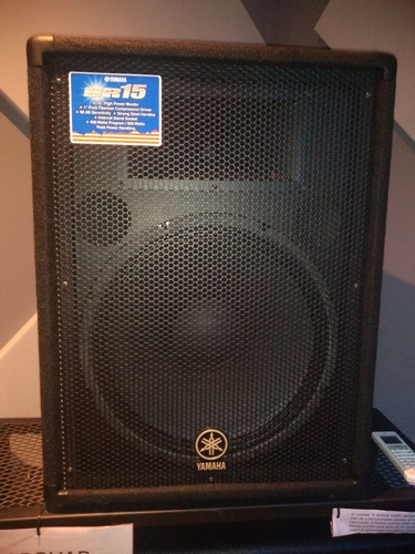 Parlantes Pasivos Yamaha Br15