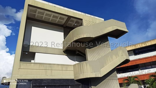 Edificio En Venta  Urb. Villa Heroica  Caracas. 24-9863 Yf