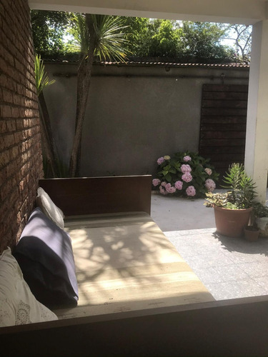 Casa 2 Dormitorios Gran Terreno