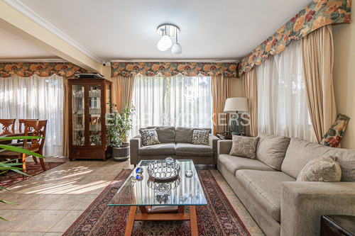 Se Vende Casa Familiar 4d/3b Con Piscina - Parque Botánico
