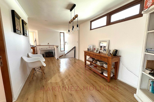 Casa Completamente Remodelada Amplia Y Cómoda En San Joaquín