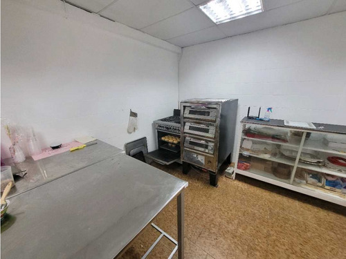 Oficina En Alquiler Urb Prebo (taller De Cocina Industrial) Aa-8236270