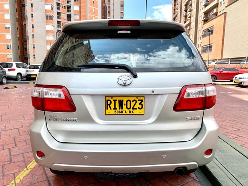 Toyota Fortuner 2700cc At 4x4