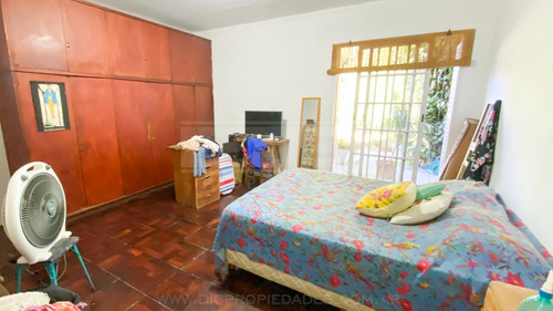 Casa 4 Dormitorios Venta - Olivos