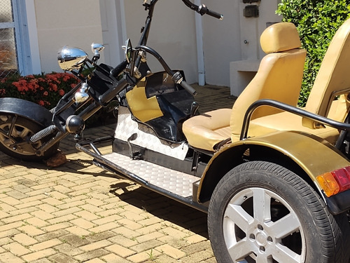 Imagem 4 de 7 de Triciclo Ap 1.8 - 3 Lugares Abaixou O Preço Pra Vender!!