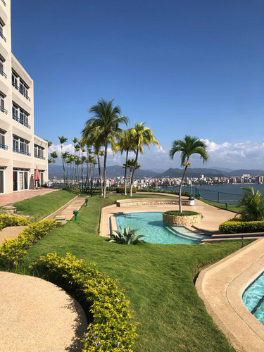 Apartamento Vista Al Mar Con Terraza