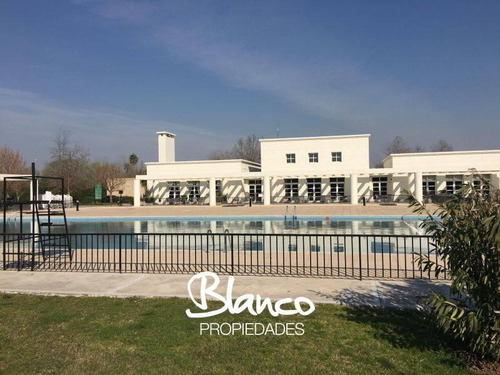 Muy Linda Casa Dentro Del Barrio Privado La Lomada De Pilar