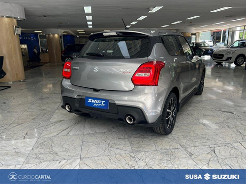 Imagen 6 de 25 de Suzuki Swift Sport 2023 Gris Plata 0km