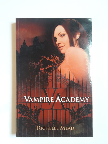 Vampire Academy Libro Completo (con Detalles) (Usado)