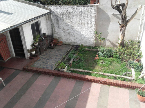 Imagen 7 de 8 de Vendo Hermoso Chalet En Una Excelente Zona De Quilmes!!