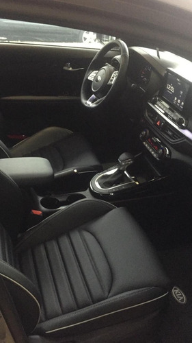Kia Cerato 2.0 Sx At6 4 P