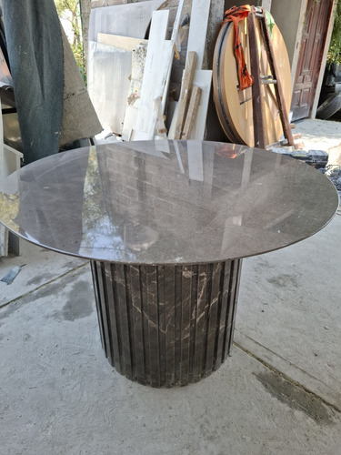 Mesa De Centro Fabricada Con Marmol.