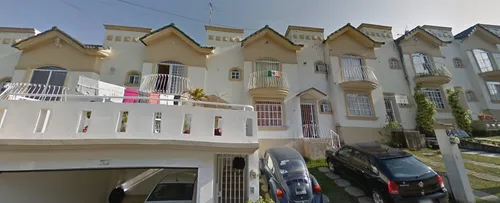 Casa En Venta, En La Calle De Fuente De Platon Col. Las Fuentes Xalapa Veracruz Remate Bancario Jmjc20-92