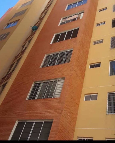 Imagen 10 de 11 de Doral Country - Mañongo 2 Habitaciones, 2 Baños, 1 P/e