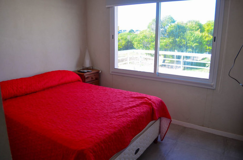 Venta Departamento 2 Dormitorios Las Gaviotas Con Cochera