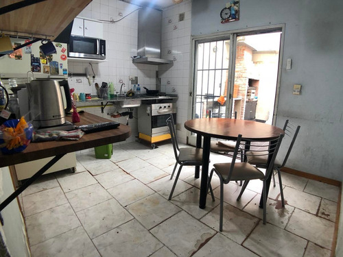 Imagen 7 de 29 de Triplex 5 Amb Con Patio Y Terraza