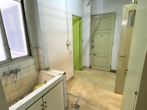 Imagen 9 de 11 de Venta Departamento Piso Caballito 4 Amb Con Dependencia 117 Mts A Refaccionar