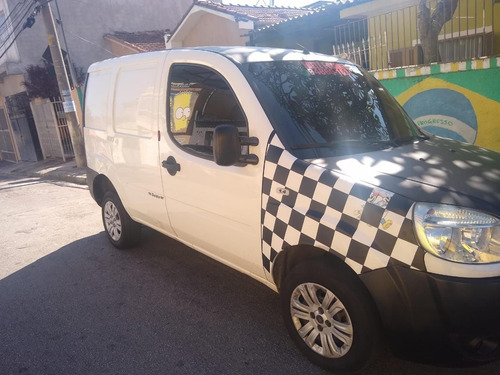 Imagem 2 de 7 de Fiat Doblo 2012 1.4 Attractive Flex 5p