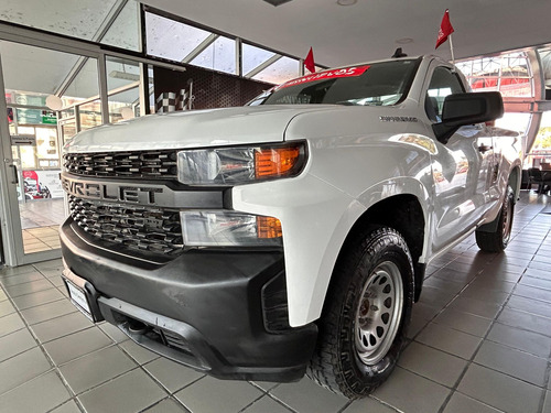 Chevrolet Silverado 4.3 V6 1500 WT Cabina Regular 4x2 At