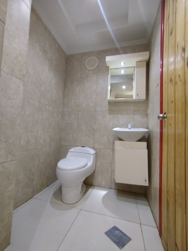 Apartamento En Residencias Los Roques Tucacas. Luisa Mezones Vende.