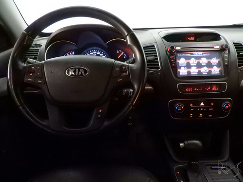 Imagem 10 de 13 de Kia Motors Sorento 2.4 16v 4x2 (aut)