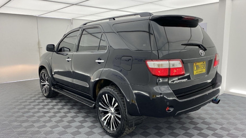 Imagen 5 de 25 de Toyota Fortuner