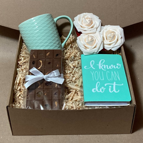 Caja De Regalo Mamá Chocolates Tequila Corralejo Taza Rosas Verde