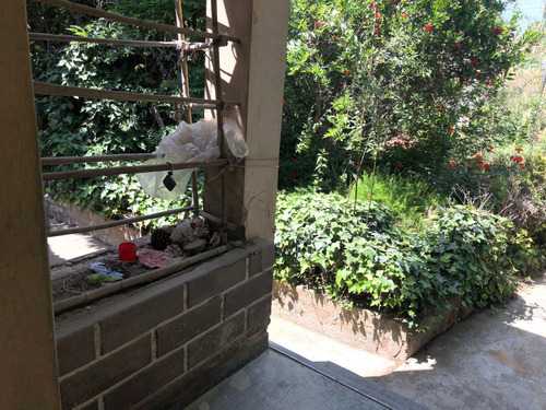 Oferta!!!gran Terreno, Casa Sólida De Un Piso.frente A Metro
