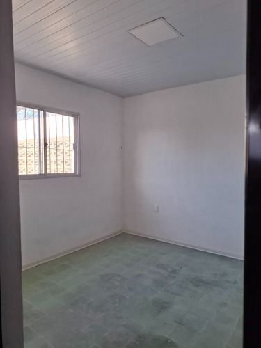 Casa Dos Dormitorios Frente Cochera