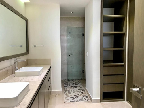 Imagen 10 de 12 de Departamento En Venta En Cancun, En Allure Puerto Cancun